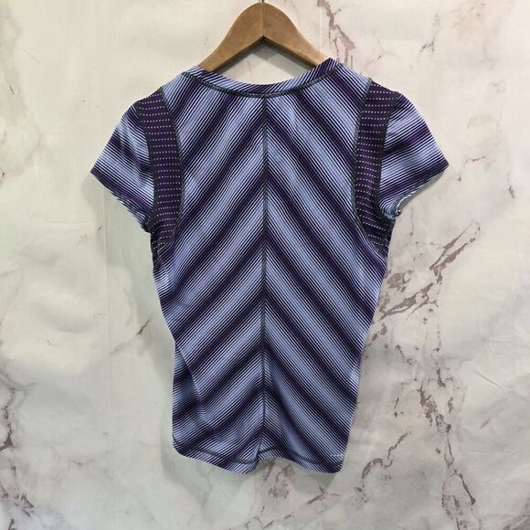 Title Nine Shirt Womens XS Blue Purple Striped Short Sleeve Tee T Runner Scoop - Picture 4 of 10